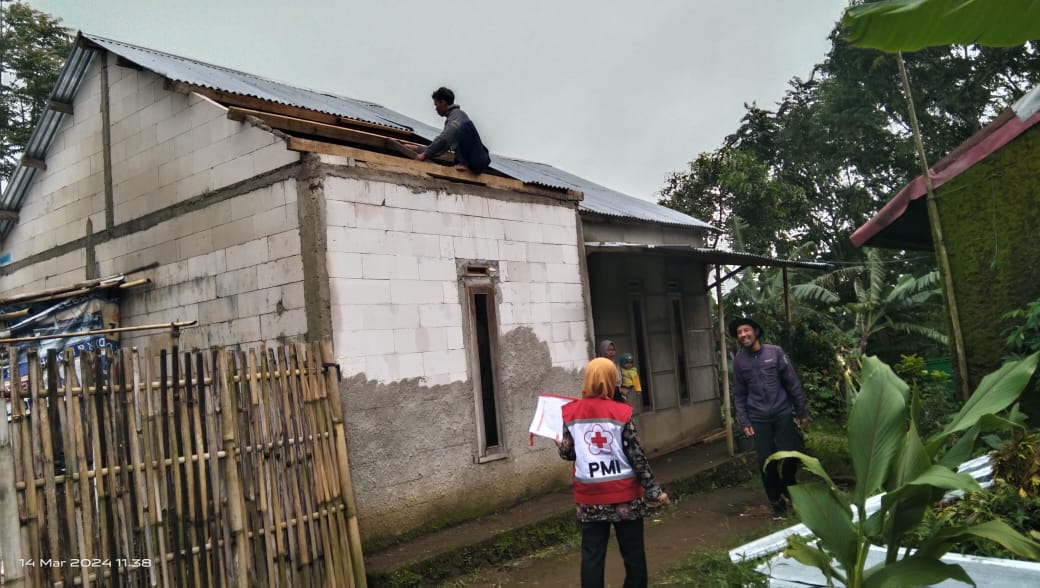 Disapu Angin Kencang, 4 Rumah di Bumijawa Kabupaten Tegal Rusak