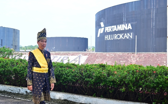 Jokowi Kenakan Pakaian Adat Melayu saat Upacara Peringatan Hari Lahir Pancasila 