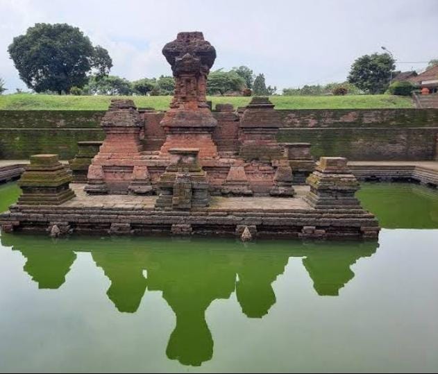 Liburan Ke Wisata Sejarah: Candi Tikus Tak Akan Mengecewakan Anda, Sayang Jika Tidak Dikunjungi