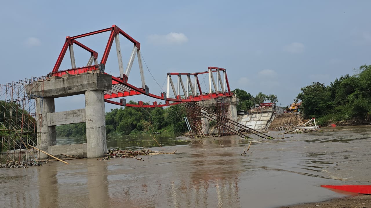 Mantan Sekda dan DPR Sragen Dorong APH Pastikan Kontraktor Jembatan Butuh Tak Kabur