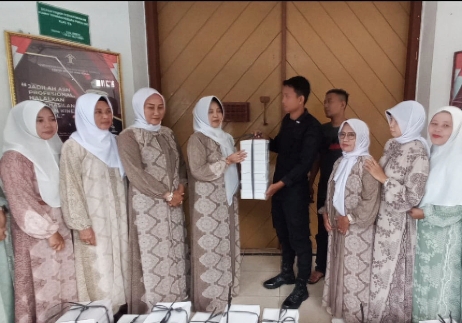PDAM Tirta Mulia Kabupaten Pemalang Bagikan Nasi Kotak untuk Narapidana