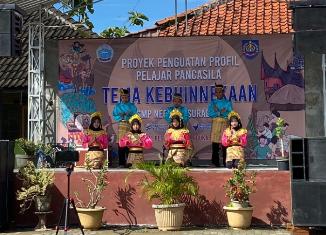Warga SMP Negeri 2 Suradadi Kabupaten Tegal Adakan P5 Tema Kebudayaan 