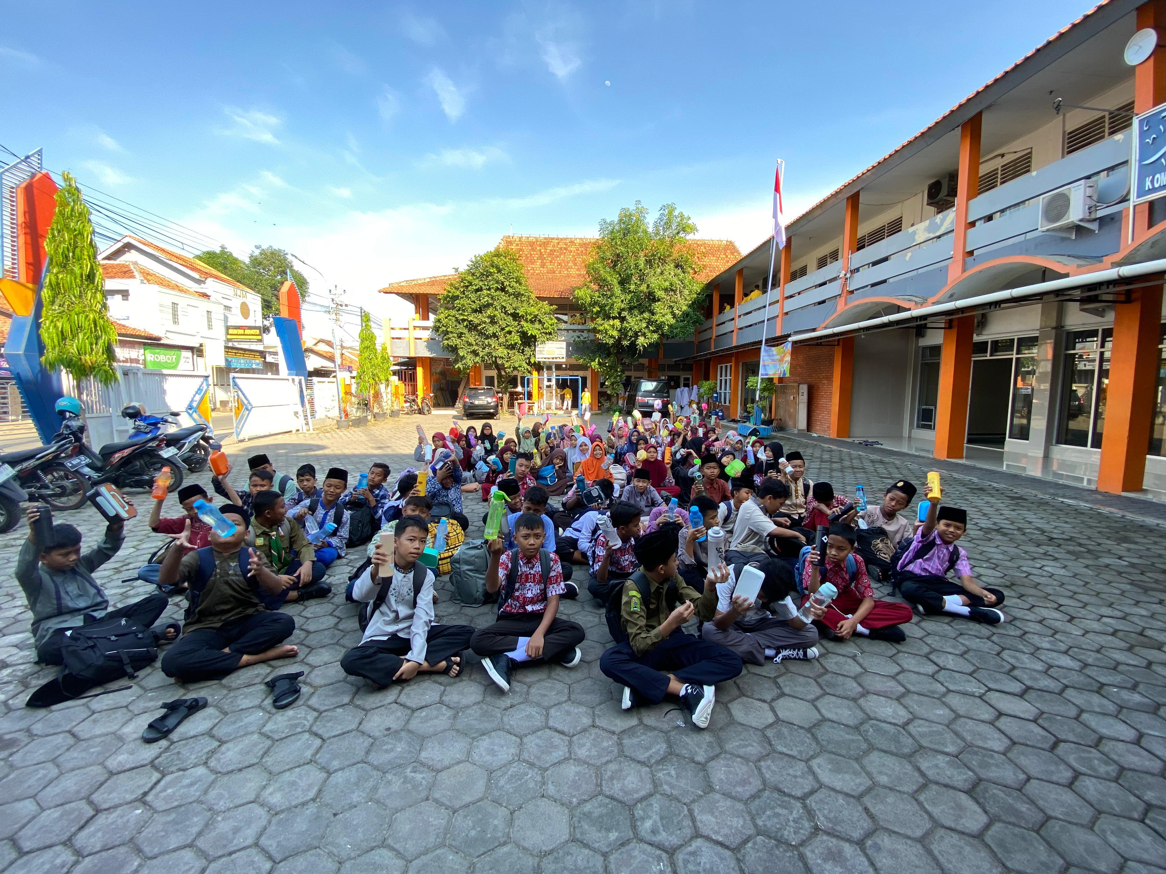 SMP Muhammadiyah Adiwerna Kabupaten Tegal Jadi Pelopor Sekolah Hijau