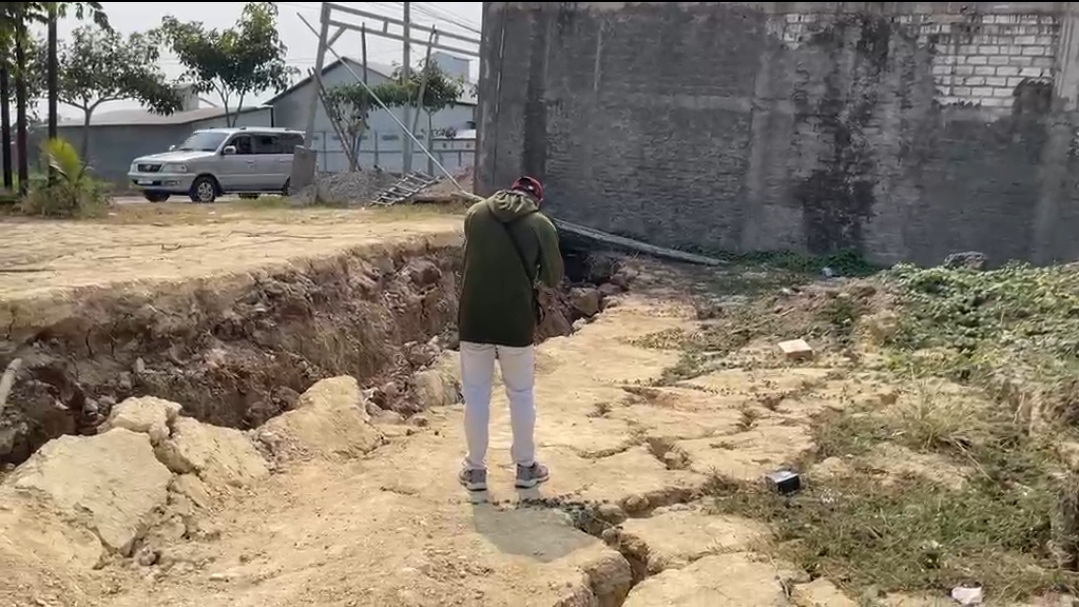 Tanah Bergerak Terjang Purworejo Pati, Tujuh Ruko Rusak Berat