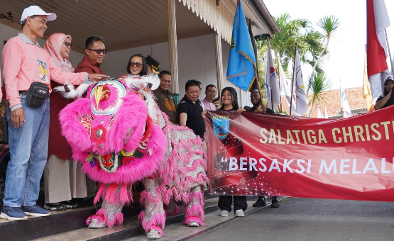 Diikuti 2.500 Peserta, Salatiga Christmas Parade Sapa Warga di Awal 2025