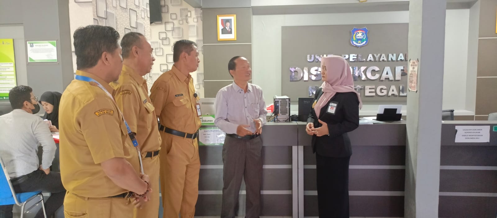 Kunjungi Disdukcapil, Wakil Wali Kota Tegal Apresiasi Pelayanan Cepat Kepengurusan Adminduk