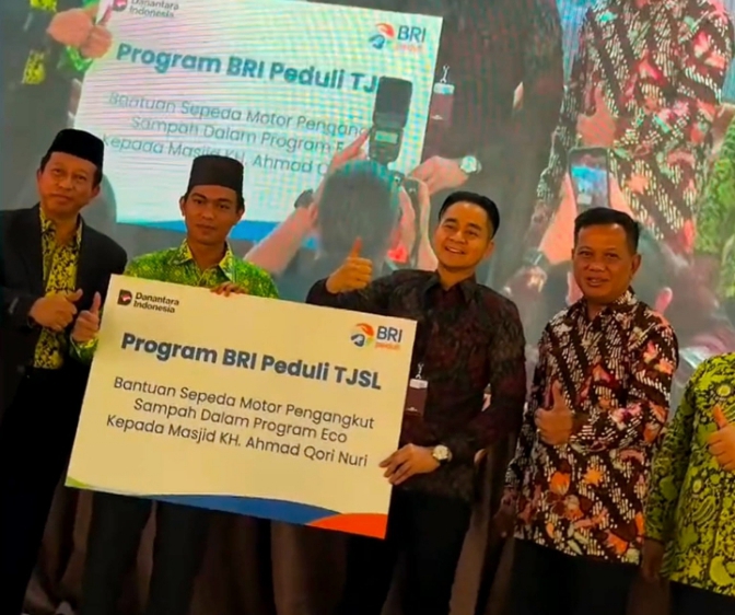 BRI Serahkan Bantuan kepada Ponpes  ‎Al Ittifaqiah Ogan Ilir 