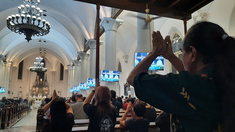 Umat Katolik di Semarang Gelar Misa Requiem untuk Paus Fransiskus di Gereja Santo Yusuf