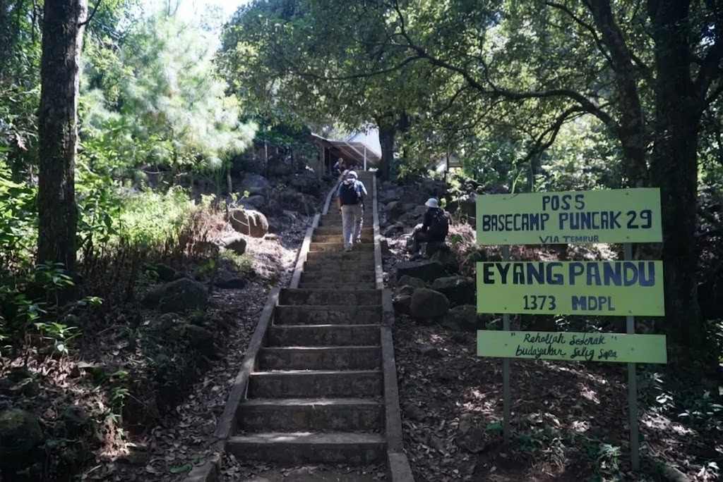 Pendaki Asal Rembang Meninggal Dunia di Puncak 29 Muria
