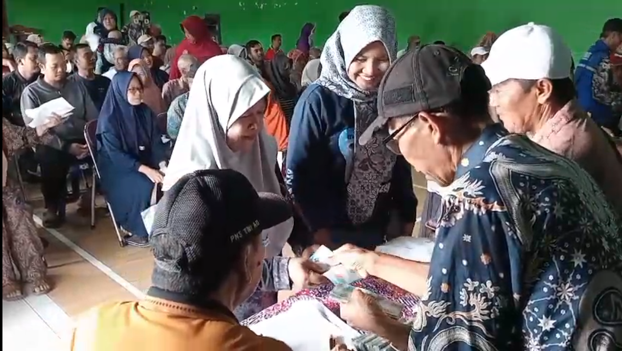 Ribuan Warga Desa Wunut Tulung Klaten Sumringah, Jelang Lebaran Terima THR Hasil Pengelolaan Wisata 