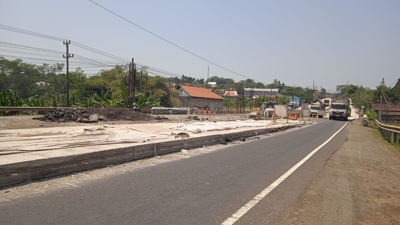 6,3 Kilometer Pantura Batang Sudah Dicor Beton, Kapan Rampung?
