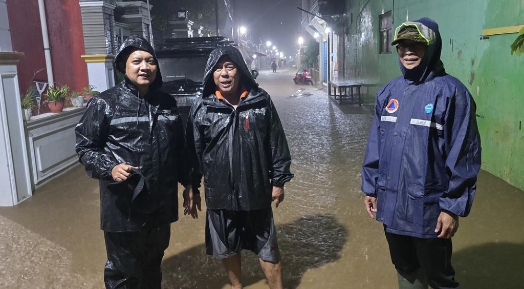 Banjir Batang Rendam Klidang Lor, Wabup Suyono Turun Tangan Evakuasi Warga