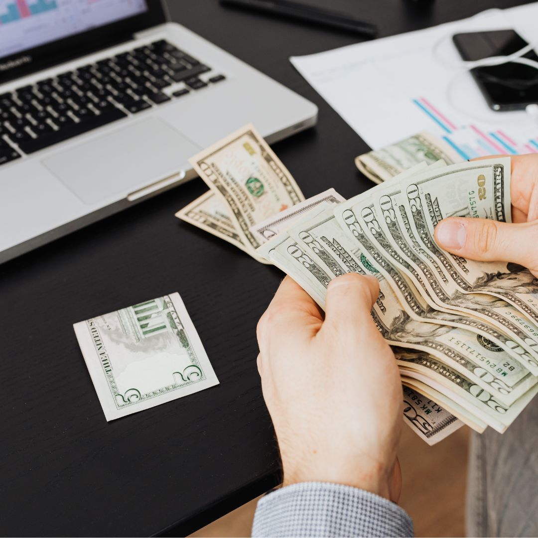 Tips Aman Menggunakan Layanan Pinjaman Online di Era Digital