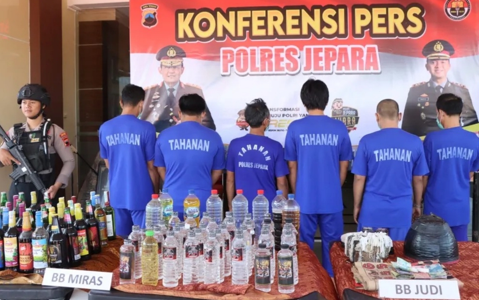 30 Penjual Miras di Bumi Kartini Diciduk Polisi, Duh Ternyata Sanksinya Hanya Tipiring