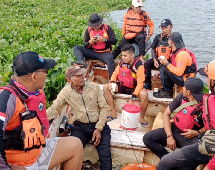 Semalaman Terjebak Di Rawa Pening, Lansia Pencari Enceng Gondok Ditemukan Selamat