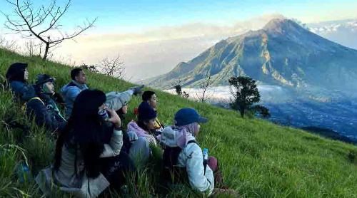 Gunung Merbabu, Tentang Mitos dan Sejarah serta Keindahan Alam yang Menyertainya