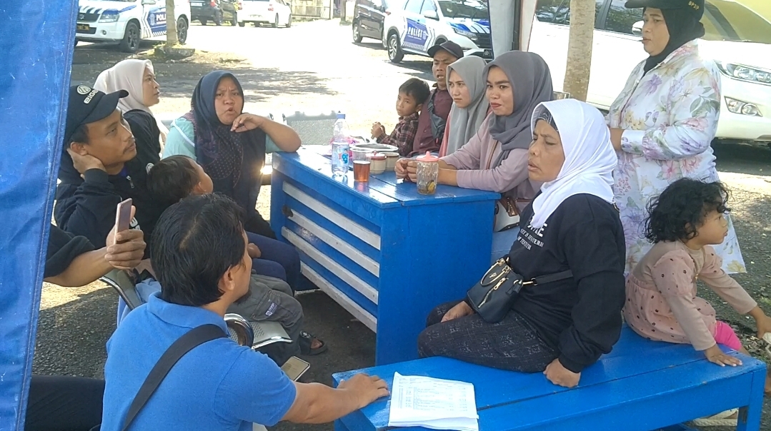 Puluhan Warga Pekalongan Lapor Polisi Dana Bansosnya Hilang