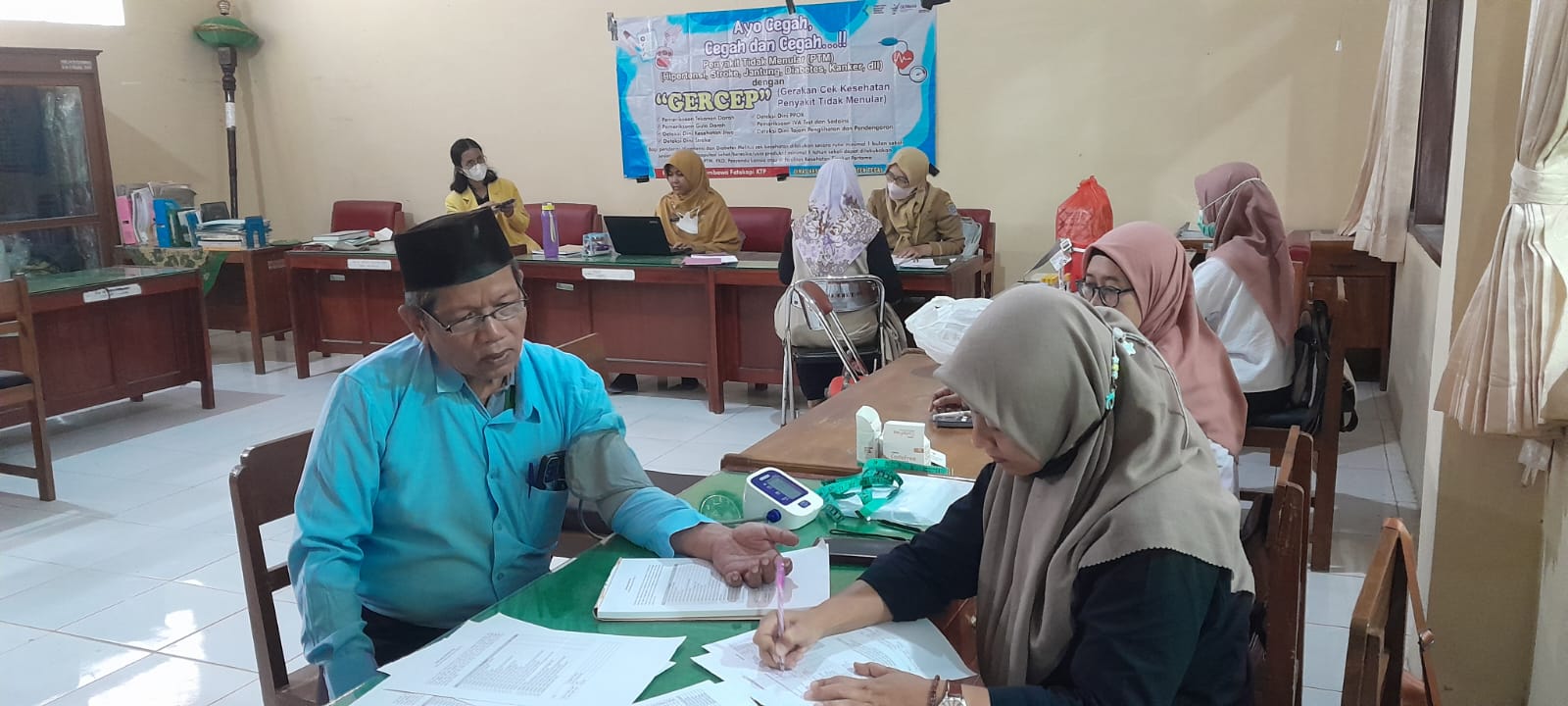 Cegah Penyakit Tidak Menular, IBN Tegal Kerja Sama dengan Dinas Kesehatan Lakukan Cek Kesehatan