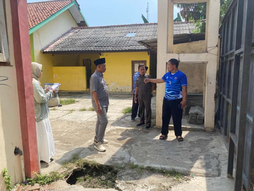 Toilet Rusak, Selokan Mampet, dan Bau, DPRD Kabupaten Tegal Turun Tangan ke SMPN 1 Warureja