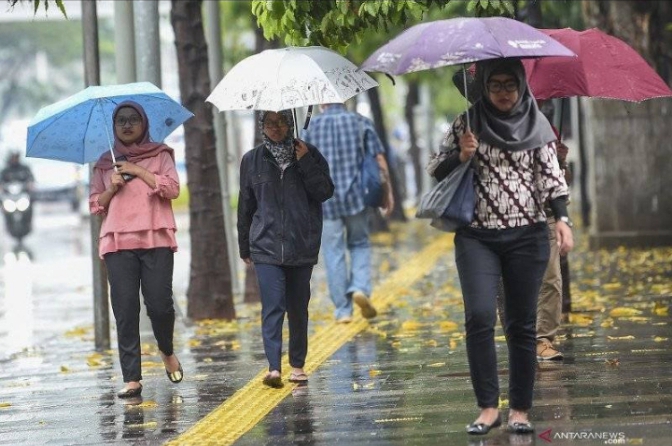 Prakiraan Cuaca Jawa Tengah Hari Ini, Sejumlah Daerah Diprediksi Turun Hujan Ringan,Mana Saja?
