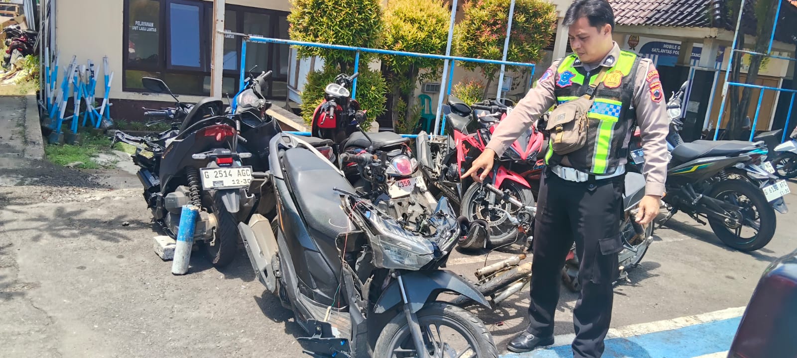 Kecelakaan Pantura Batang, Motor Tabrak Truk Parkir, Dua Orang Meninggal