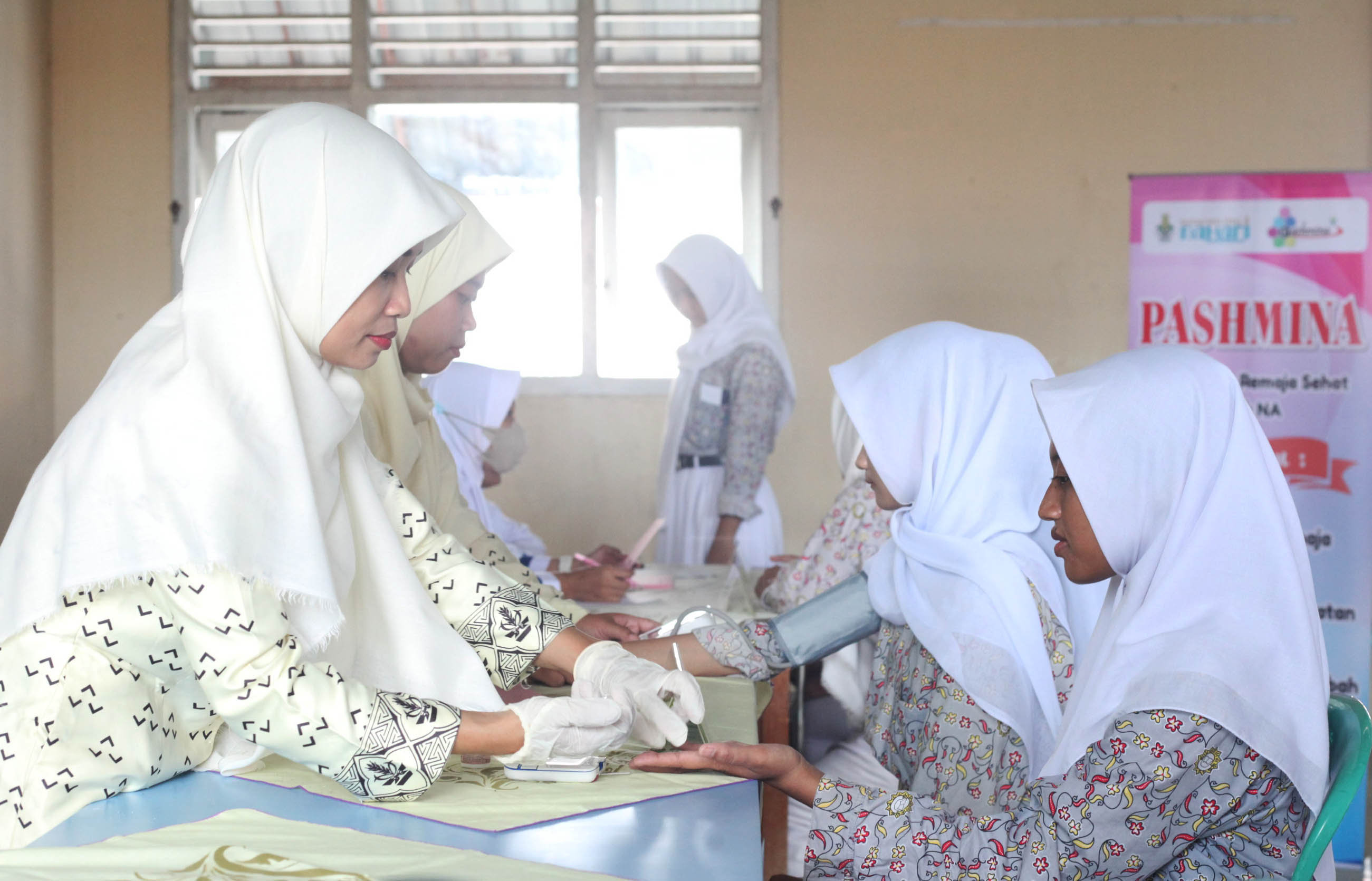Pashmina Goes To School Kembali Hadir di SMA Muhata Tegal