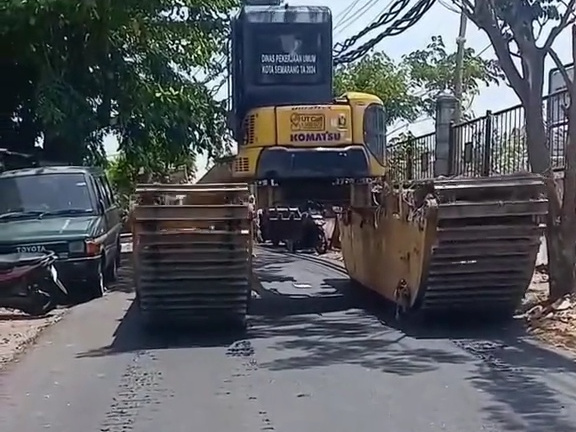 Jalan Baru Unta Raya Semarang Rusak Dilewati Bego, DPRD Sentil Koordinasi DPU