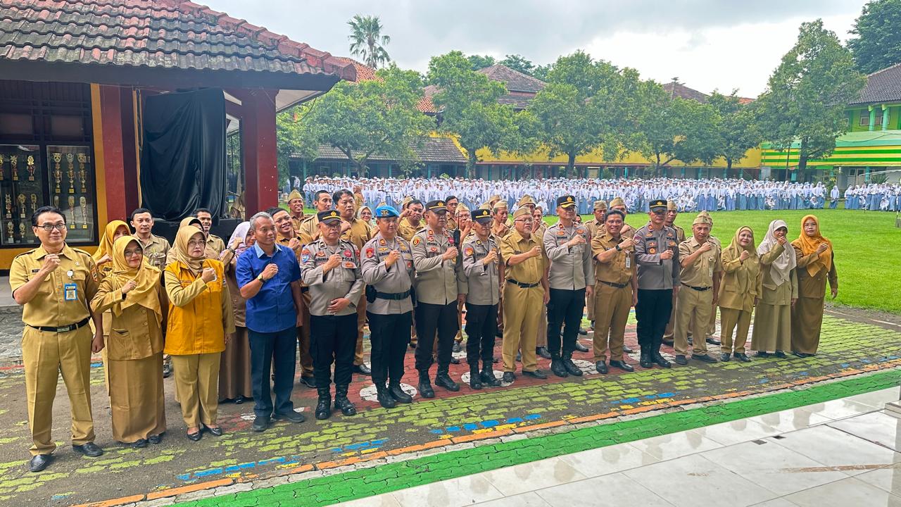 Polres Tegal Berkomitmen Bangun Kesadaran Hukum Kalangan Pelajar di Kabupaten Tegal 