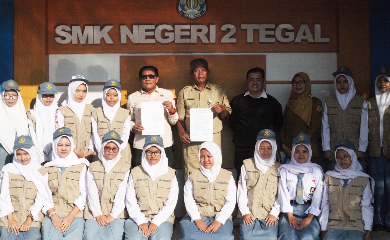 SMK Negeri 2 Kota Tegal Launching Mading Digital Actadiurna