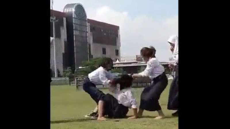 Polisi Ungkap Fakta Video Viral Pengeroyokan Siswi SMP di Semarang, Ternyata Pemicunya Sepele