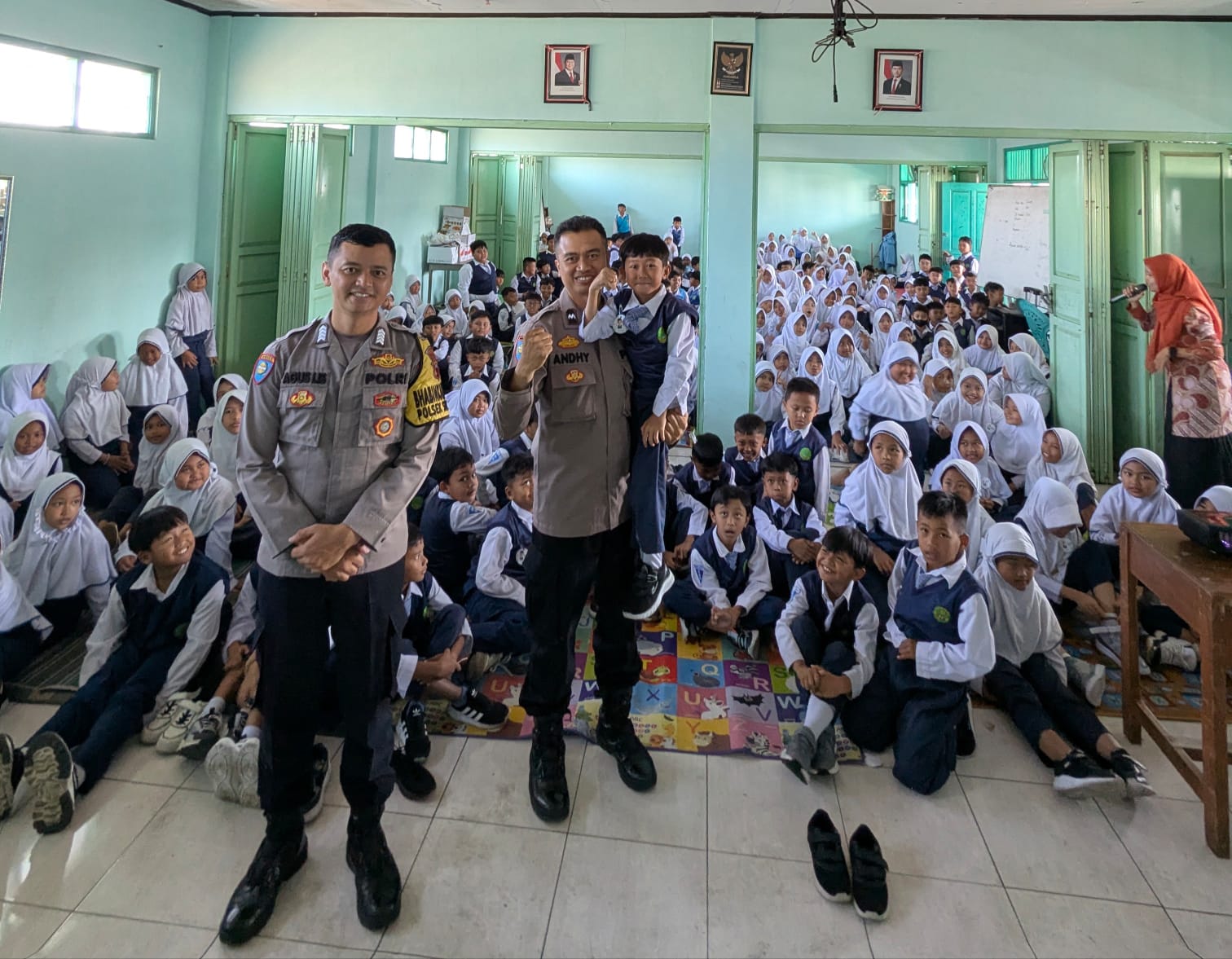 Stop Bully! MI di Sukorejo Kendal Gandeng Polisi Didik Siswa Percaya Diri