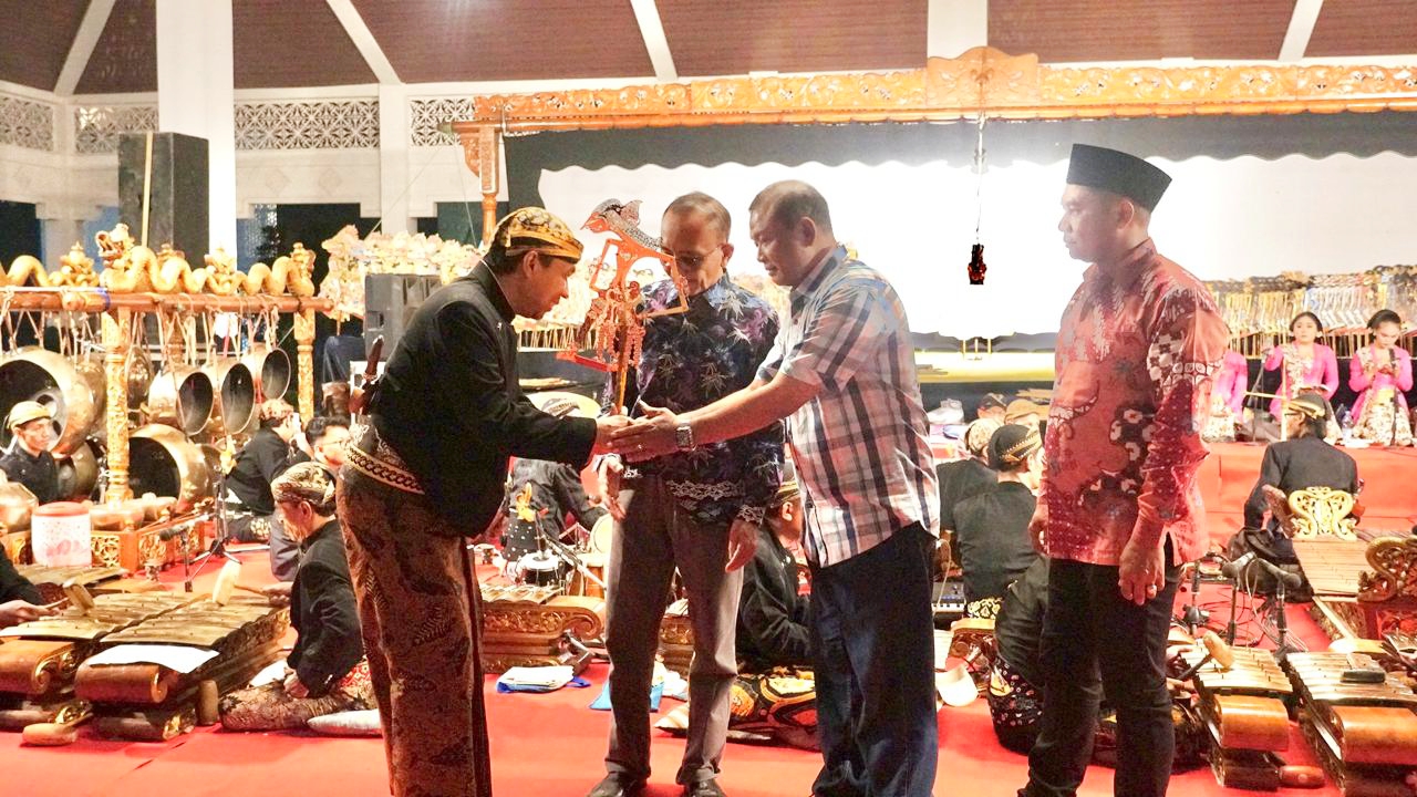 DPRD Kabupaten Pemalang Peringati Hari Wayang Nasional dan Tasyakuran Pelantikan 