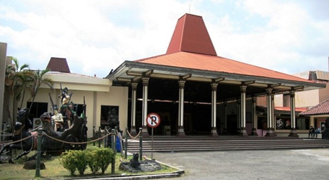 Mengenal Sejarah dan Budaya Jawa Tengah di Museum Ranggawarsita Semarang