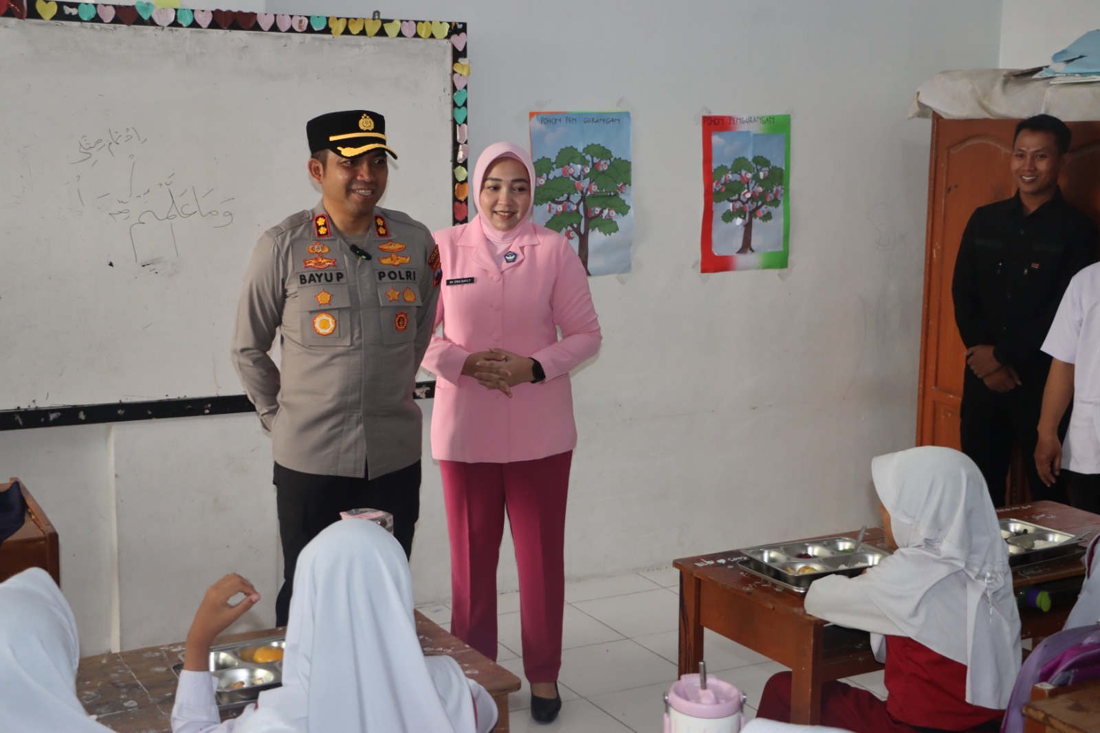 Salurkan Program Makan Bergizi Gratis Tahap Pertama 