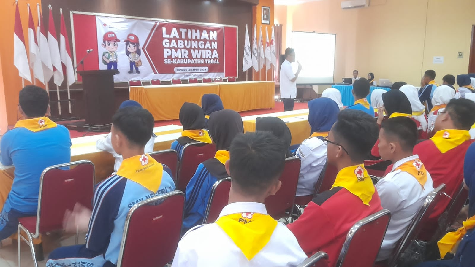 PMR Wira se-Kabupaten Tegal Latihan Gabungan di Markas PMI