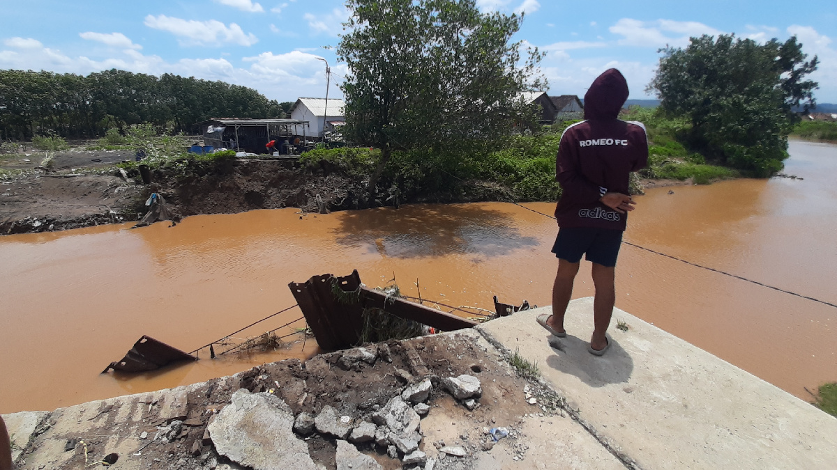Ratusan Warga Mangkang Wetan Terisolasi, DPRD Semarang Minta Jembatan Darurat Segera Dibangun