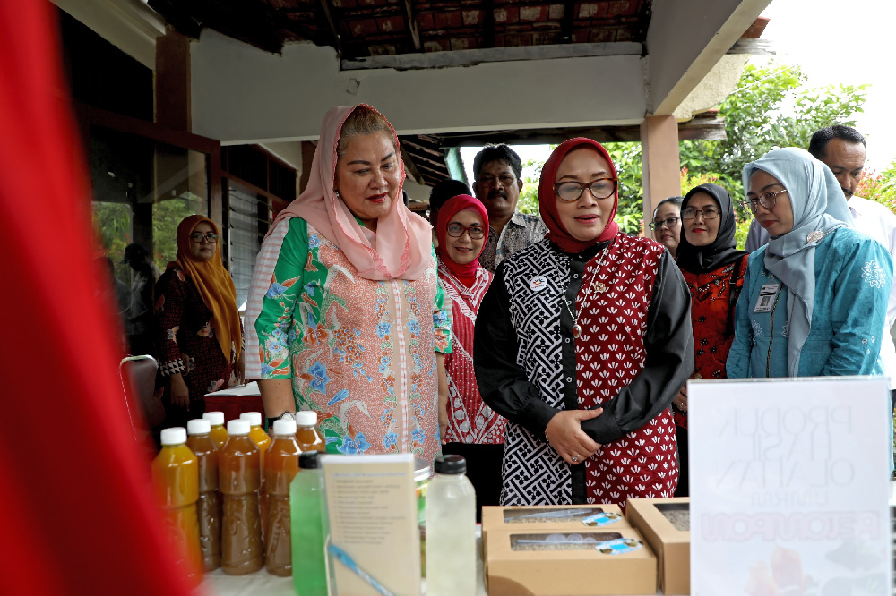 Menteri PPPA Puji Kelurahan Petompon  Semarang Sebagai Ramah Perempuan dan Peduli Anak