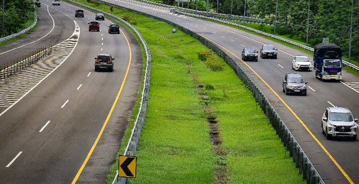 Didominasi Kendaraan Pribadi, JSN Catat 1.010.060 Kendaraan Melintas Tol Solo-Ngawi