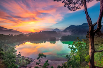 8 Wisata Danau di Jawa Tengah dengan Panorama yang Indah  