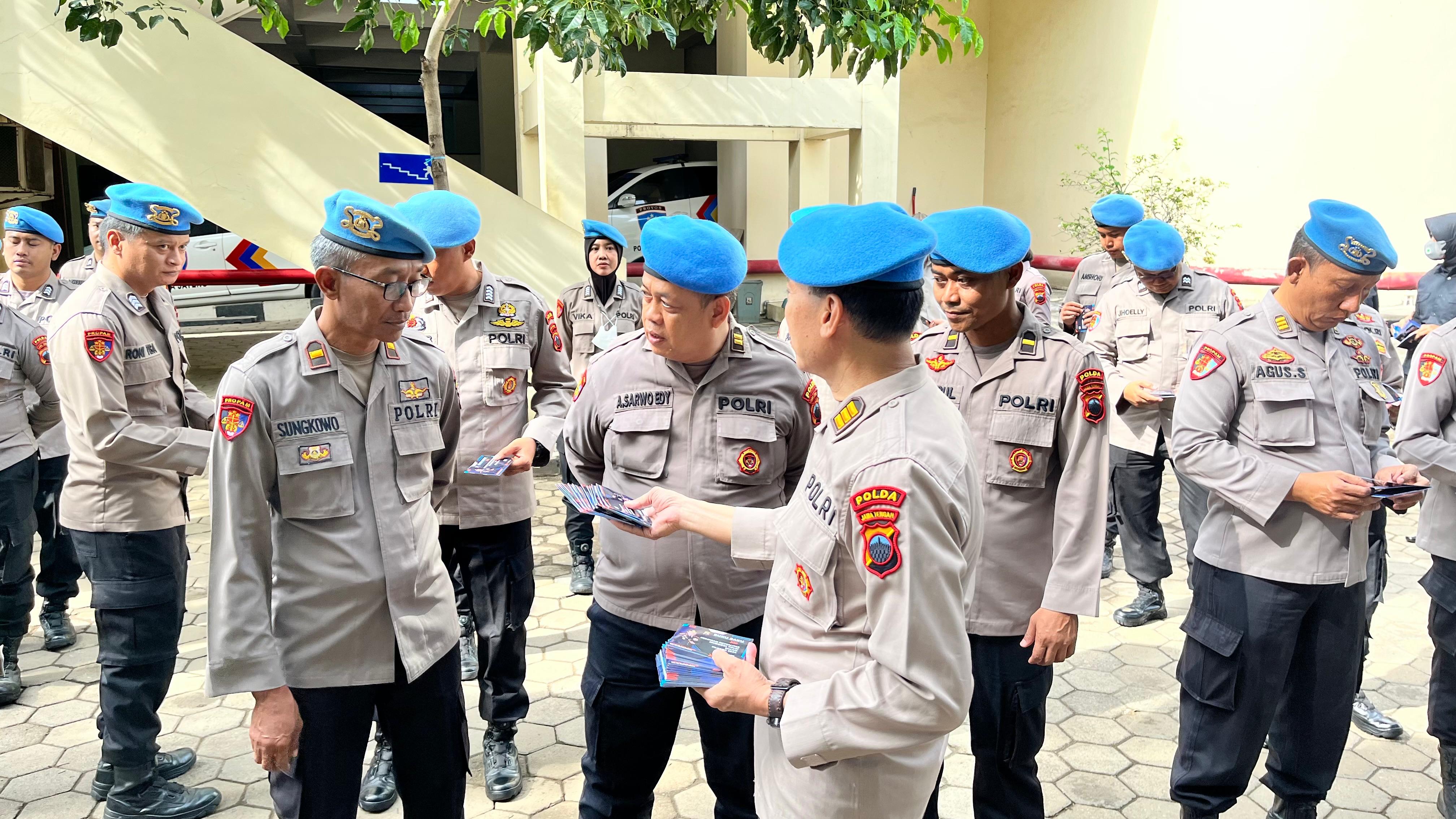 Buku Saku Pilkada Jateng 2024 Hadir Peringatkan Netralitas Polri