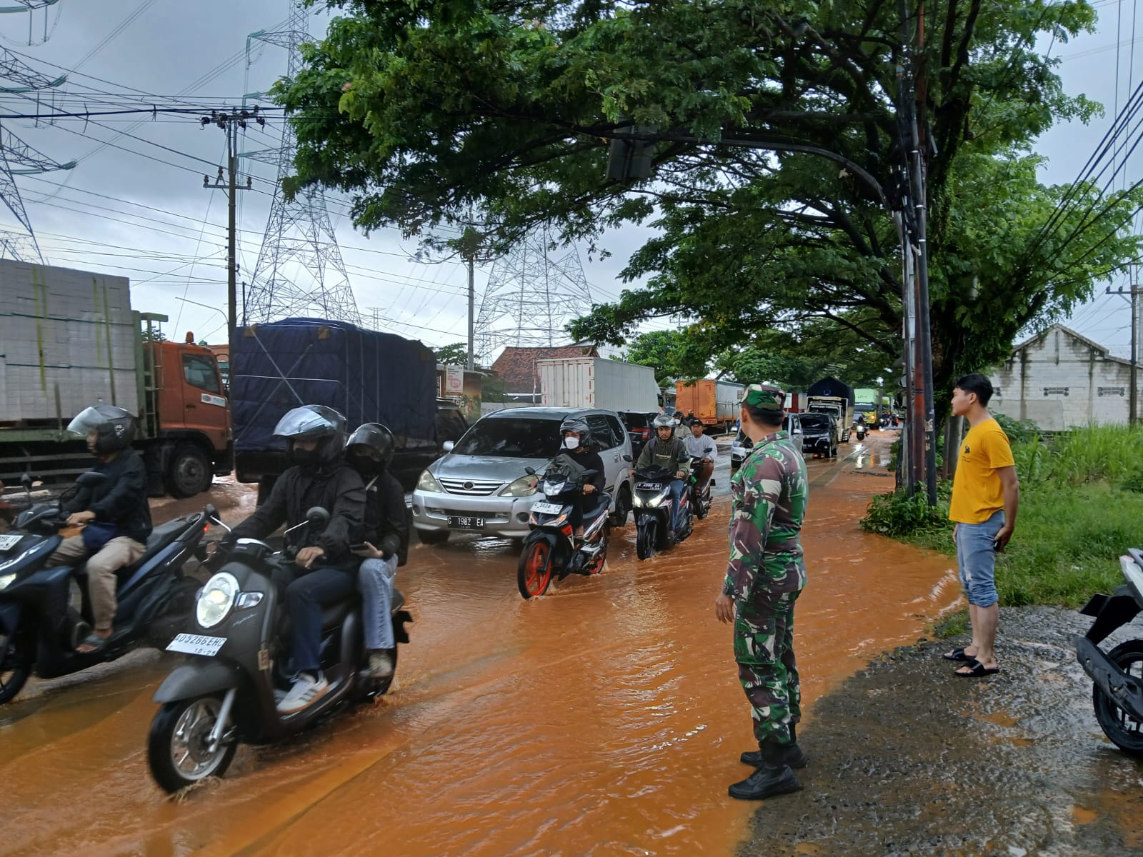 Banjir Rendam Jalan Pantura Batang, Lalu Lintas Sempat Tersendat