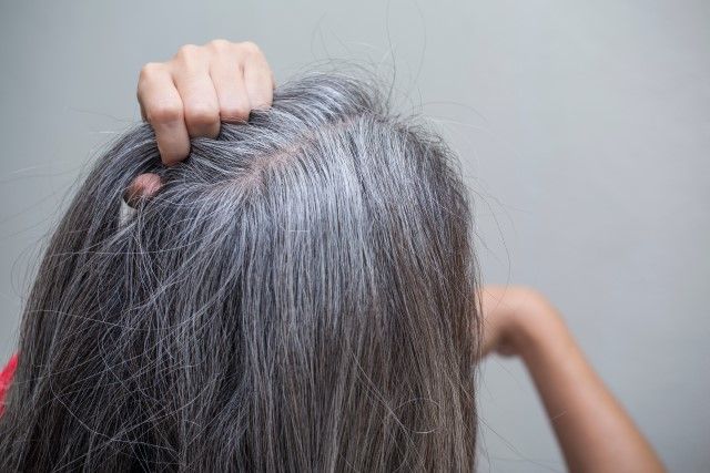 Mencegah Rambut Beruban: Tips dan Trik yang Efektif