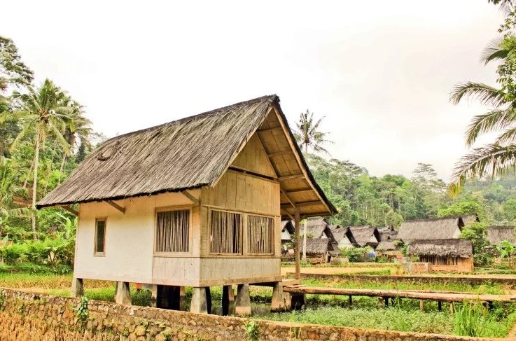 Mengenal Rumah Tradisional Adat Sunda Yang Jarang Diketahui! Cek Yuk!!