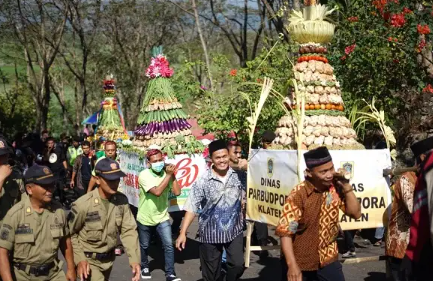 Mengenal 8 Upacara Adat di Jawa Tengah