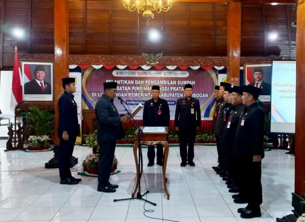 Bupati Grobogan Lantik Lima Pimpinan Tinggi Pratama, Ini Daftarnya