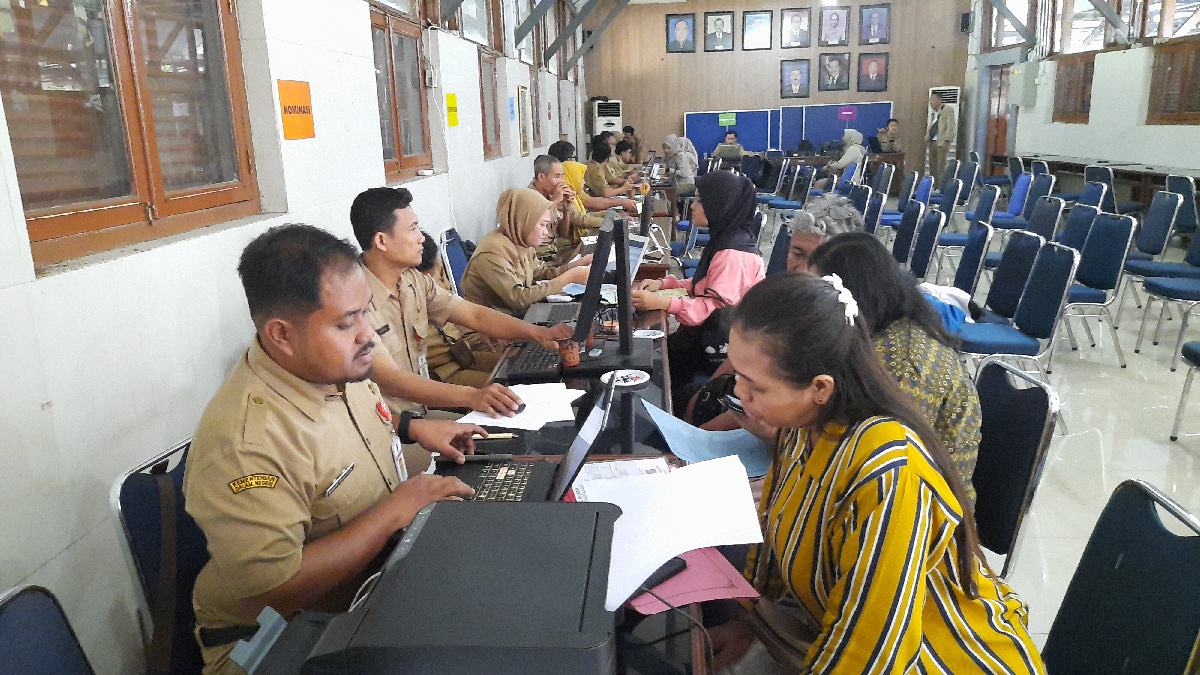 Hari Pertama SPMB Kota Semarang, Sinkronisasi Data Jadi Penghambat Pendaftaran SD
