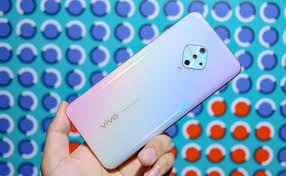 Vivo Keluaran Terbaru, Bodi Stylish dengan Desain Kamera Ketupat