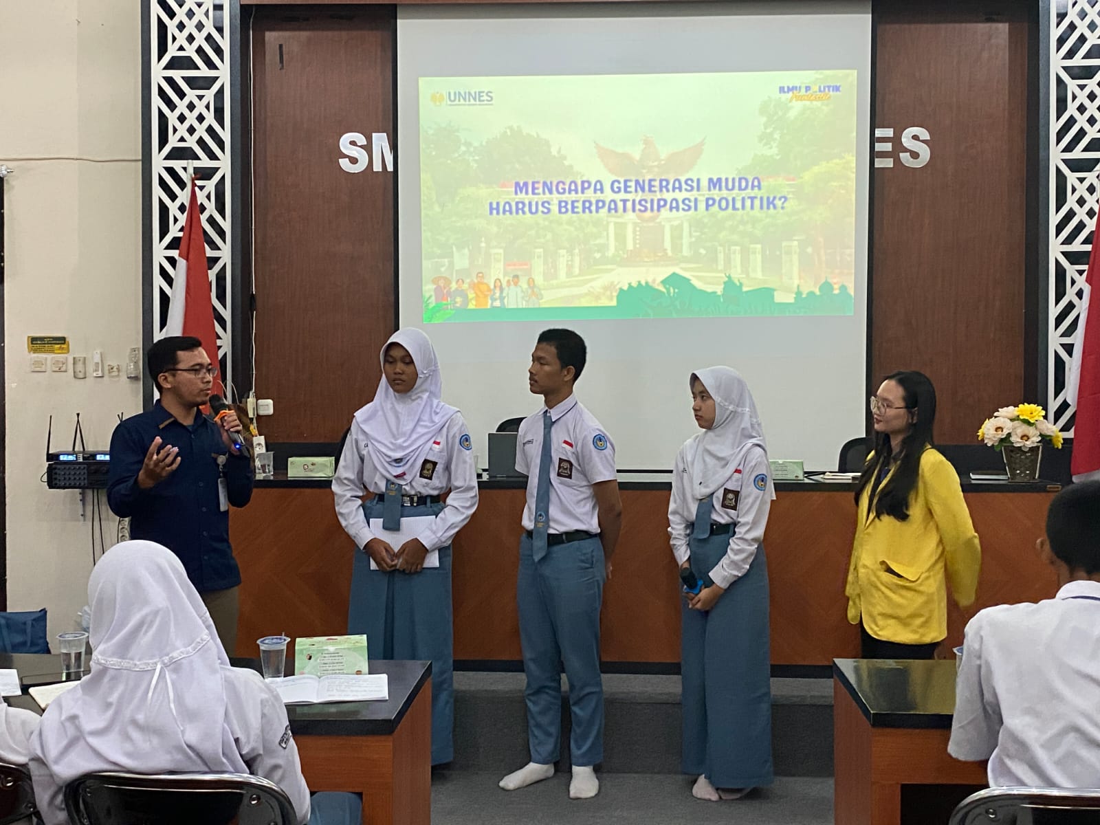 Gandeng SMA Negeri 2 Brebes, Unnes Gaungkan SDG 16 Melalui Pendidikan Politik  ‎