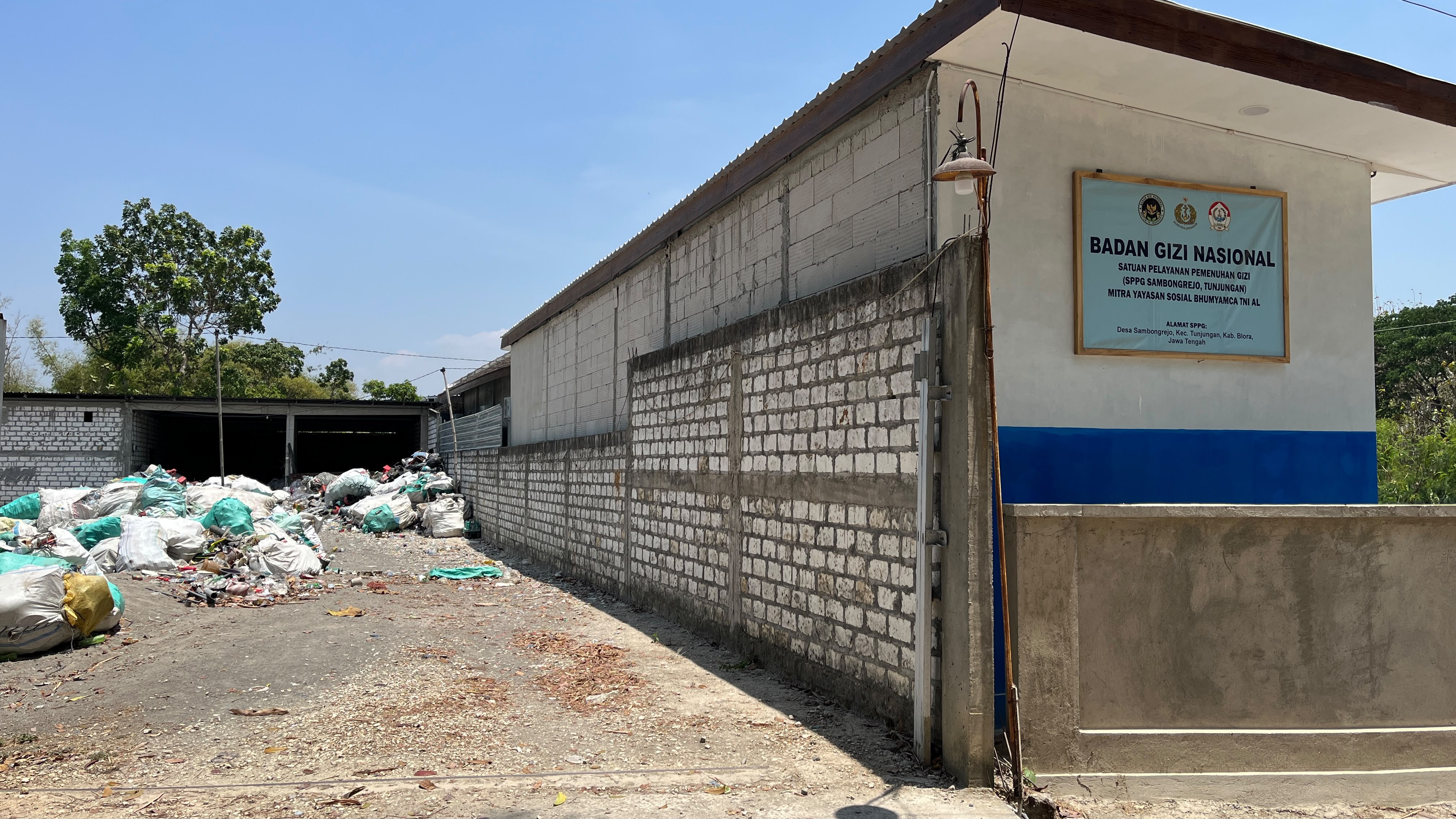 Aneh Tapi Nyata! Dapur MBG di Blora Bersanding Tempat Sampah Aktif