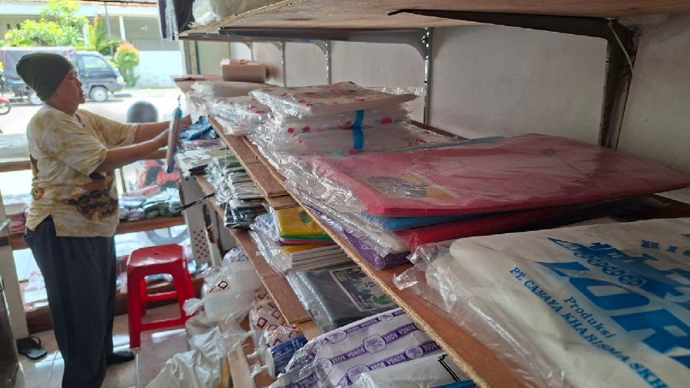 Efek Konflik Timur Tengah, Harga Plastik Melejit Usai Lebaran 2026 hingga 100 Persen!